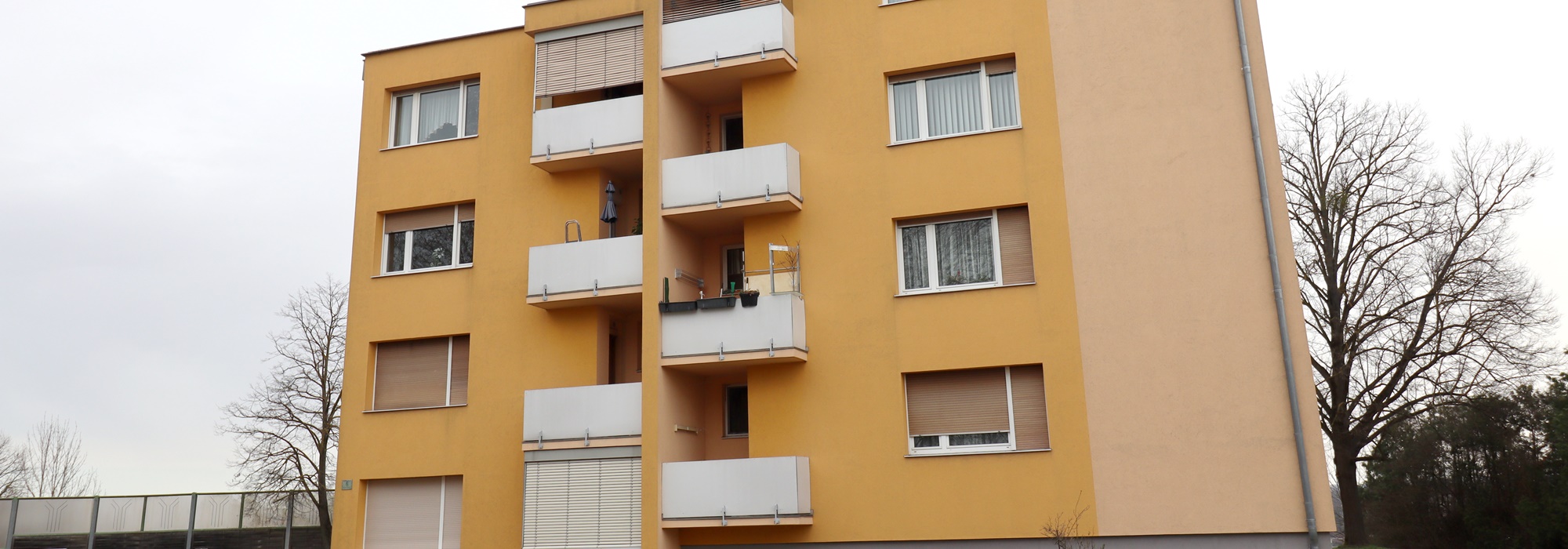 Sehr schöne 60 m² Wohnung mit neuer Küche und neu sanierten Sanitäranlagen mit kleinem Balkon zu vermieten