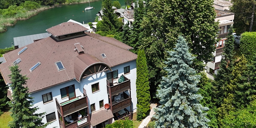Sehr schöne 92 m2 4-Zimmerwohnung mit zwei Veranden am Ossiacher See mit eigenem Seezugang und Tiefgarage zu verkaufen