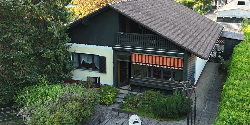 Klein, aber mein – gemütlicher Bungalow mit großem, ebenem Grundstück in Pirka zu verkaufen