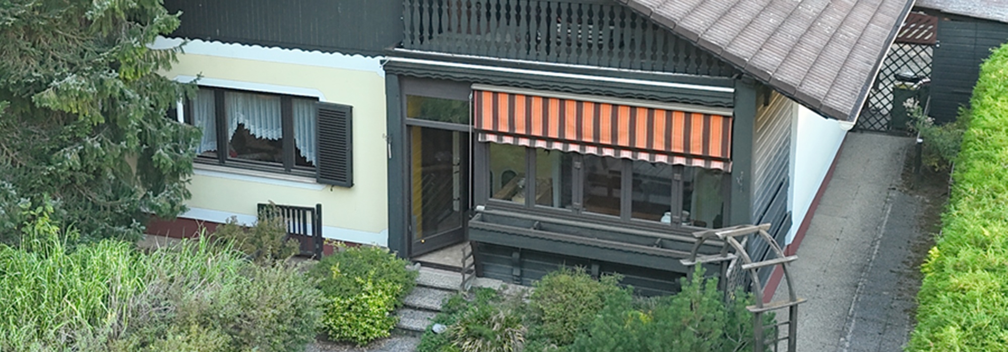 Klein, aber mein – gemütlicher Bungalow mit großem, ebenem Grundstück in Pirka zu verkaufen